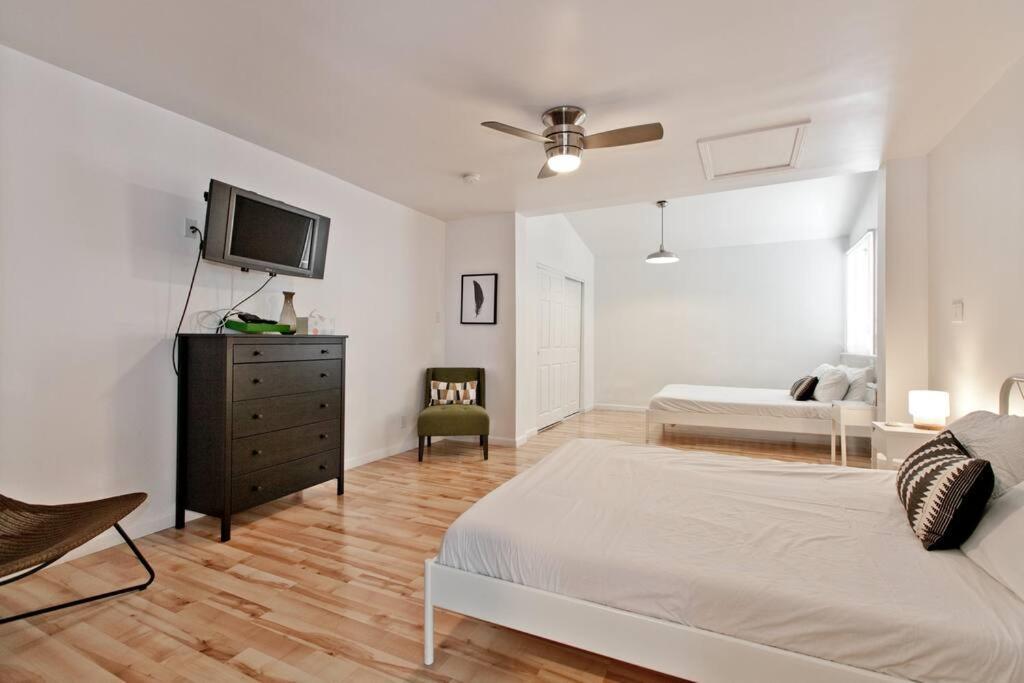Villa Bright, Modern 4Br With Beautiful Backyard & Pool! Las Vegas Esterno foto